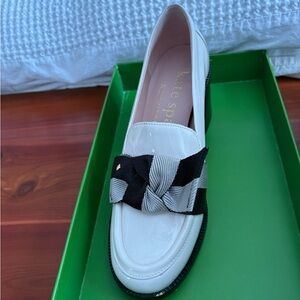 Kate Spade Cream and Black Bow Loafers
